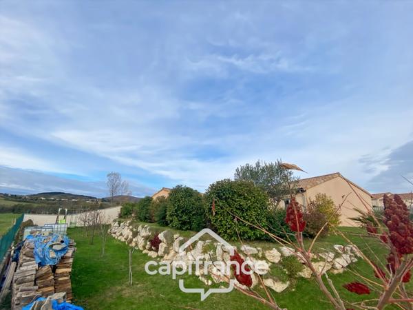 Rare à Etables: maison d'environ 100 m2, 3 chambres et son terrain paysagé de 1000 m2