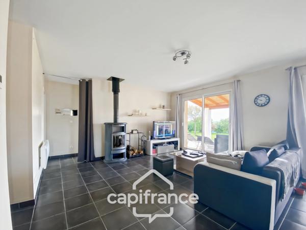 Rare à Etables: maison d'environ 100 m2, 3 chambres et son terrain paysagé de 1000 m2