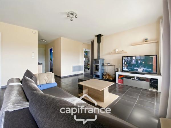 Rare à Etables: maison d'environ 100 m2, 3 chambres et son terrain paysagé de 1000 m2