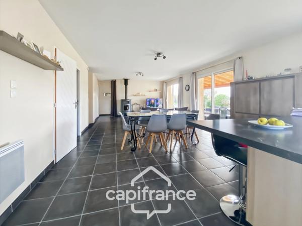 Rare à Etables: maison d'environ 100 m2, 3 chambres et son terrain paysagé de 1000 m2