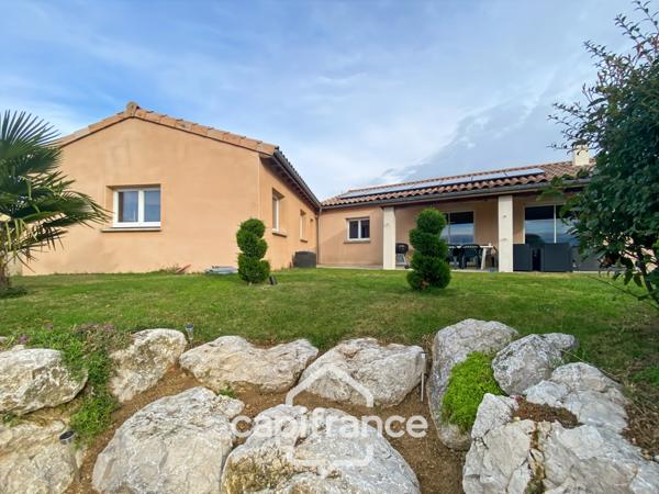 Rare à Etables: maison d'environ 100 m2, 3 chambres et son terrain paysagé de 1000 m2