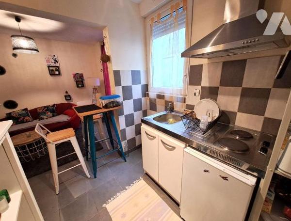 A VENDRE  QUIMPER CENTRE VILLE à 5 min à pied de la Cathédrale, charmant appartement de 27 m² s...