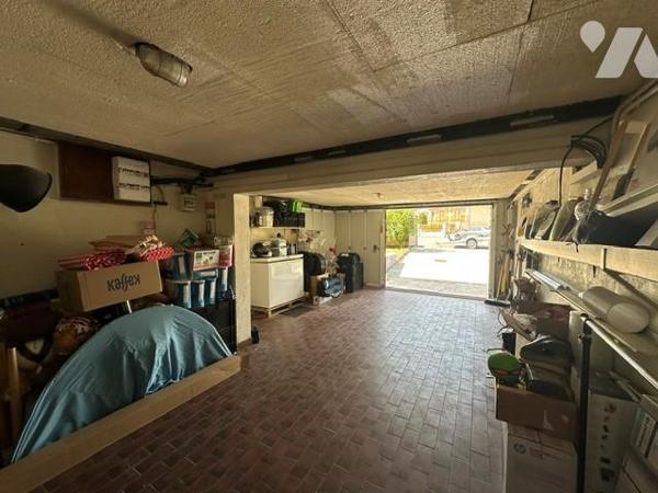 Maison de type 6 pièces, élevée sur un sous-sol totale, et édifiée sur un terrain de 420 m