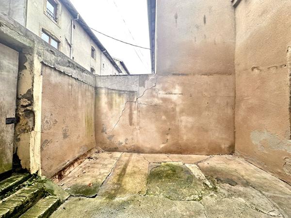 Immeuble à vendre à Lunéville - Référence VJJ437