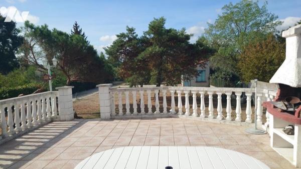Pavillon sur sous sol surélevé