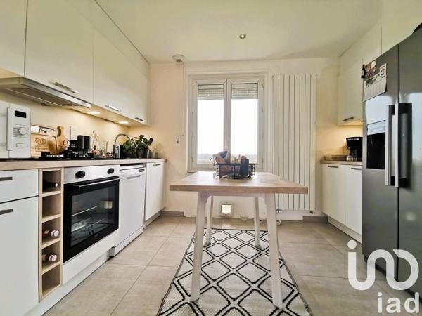 Maison 6 pièces de 133 m² à Les Villages Vovéens (28150)