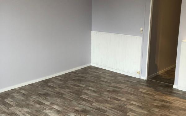 Appartement à louer    3 pièces • 74,75 m2 Saint-Étienne-du-Bois