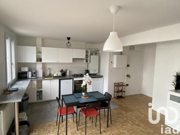 Appartement 3 pièces de 51 m² à Saint-Ouen-sur-Seine (93400)