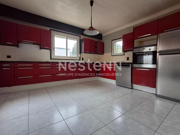 Maison familiale 4 chambres, sur sous-sol complet à Elven.