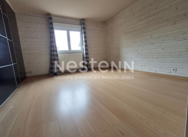 Maison familiale 4 chambres, sur sous-sol complet à Elven.