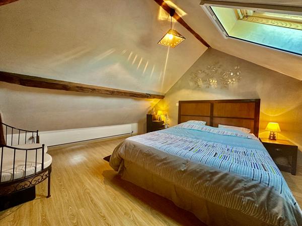 Maison coup de coeur à vendre à Chécy Maison avec garage, dépendance et carport