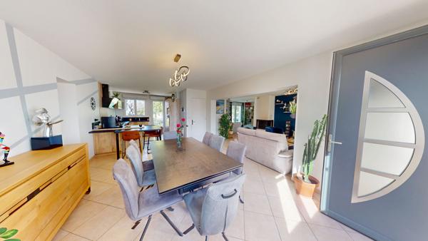 Maison coup de coeur à vendre à Chécy Maison avec garage, dépendance et carport