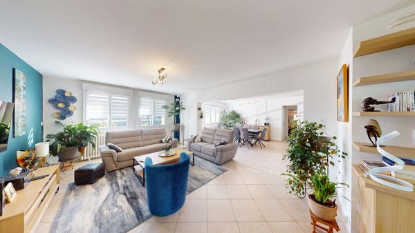 Maison coup de coeur à vendre à Chécy Maison avec garage, dépendance et carport