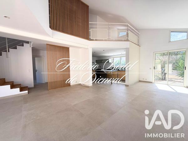 Maison à vendre 5 pièces 150,44 m² Saint-Estève