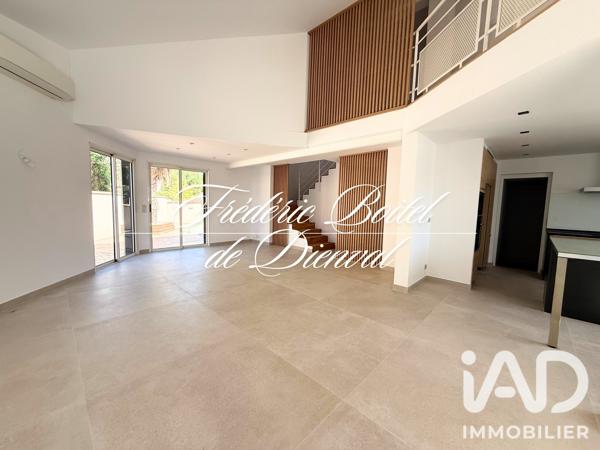 Maison à vendre 5 pièces 150,44 m² Saint-Estève