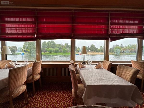 Murs commerciaux à vendre à Montrichard-Val-de-Cher dans le Loir-et-Cher (41400), ref : 12101/1262   
CENTRE BOURG