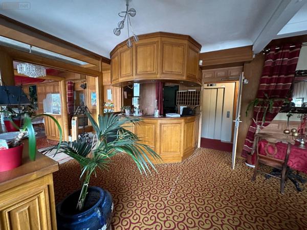 Murs commerciaux à vendre à Montrichard-Val-de-Cher dans le Loir-et-Cher (41400), ref : 12101/1262   
CENTRE BOURG