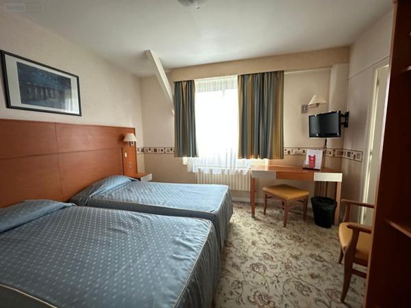 Murs commerciaux à vendre à Montrichard-Val-de-Cher dans le Loir-et-Cher (41400), ref : 12101/1262   
CENTRE BOURG