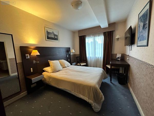 Murs commerciaux à vendre à Montrichard-Val-de-Cher dans le Loir-et-Cher (41400), ref : 12101/1262   
CENTRE BOURG