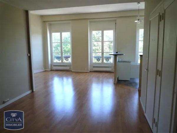 Appartement à louer 4 pièces 84.68m²