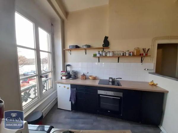 Appartement à louer 4 pièces 84.68m²