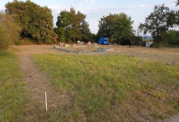 Terrain de 1 277,00 m² LANNUX (32)