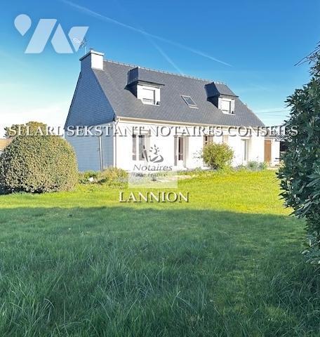 Maison avec grand terrain en zone constructible