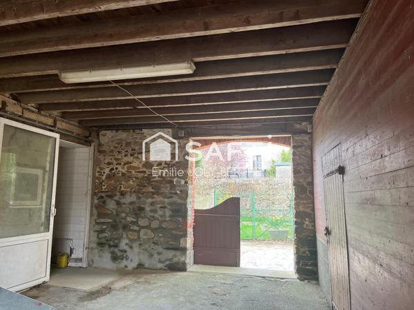 MAISON DE BOURG 146 M² - SECTEUR MESLAY DU MAINE / 53170