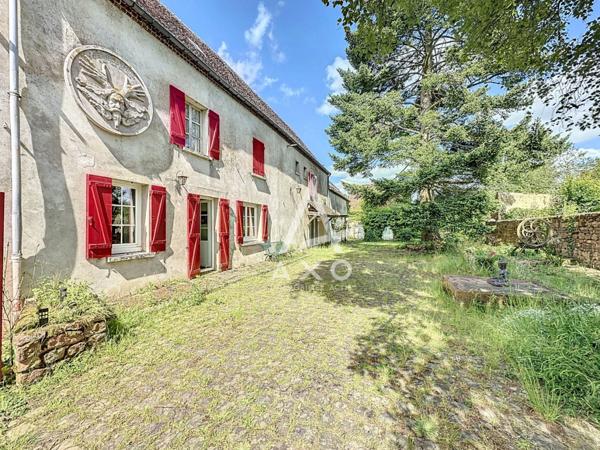 Maison familiale à vendre à 5 min de Thiron-Gardais (28480)  7 chambres, dépendances, terrain arboré