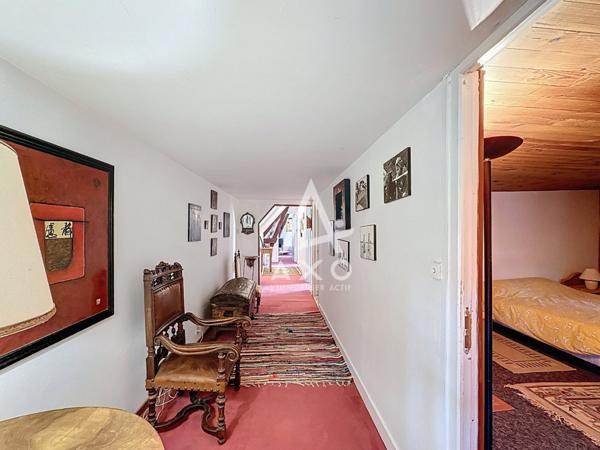 Maison familiale à vendre à 5 min de Thiron-Gardais (28480)  7 chambres, dépendances, terrain arboré