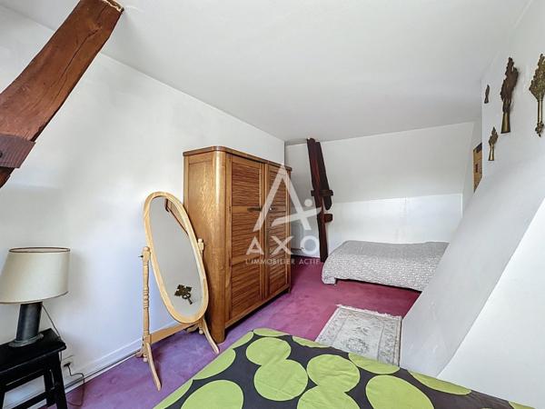 Maison familiale à vendre à 5 min de Thiron-Gardais (28480)  7 chambres, dépendances, terrain arboré