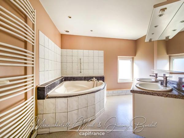 Maison 4 chambres avec jardin clos et puits