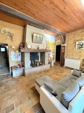 Vente / Corps de ferme à Pouillon (40350)