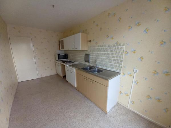 Appartement 80 m2 à Vesoul à 75 000 euros