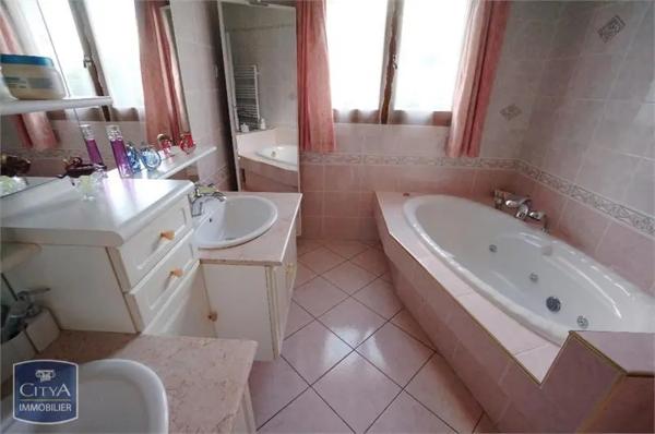 Maison à louer 5 pièces 118.29m² Seyssins (38180)