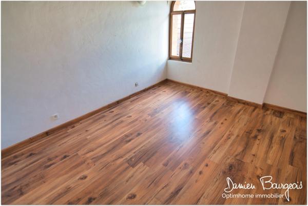 Charmant Duplex Lumineux T5 avec terrasse au cœur de Pougny