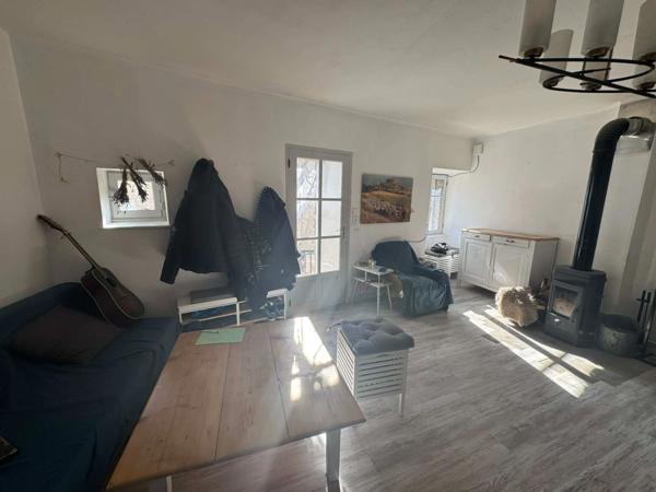 Maison de village pleine de charme avec vue – La Piarre (05)