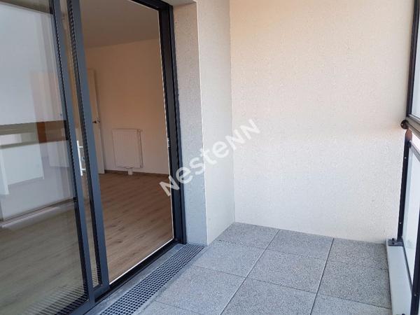 Appartement à louer - Saint Avé T2  50m² balcon cave et parking - PINEL