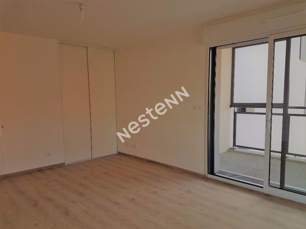 Appartement à louer - Saint Avé T2  50m² balcon cave et parking - PINEL