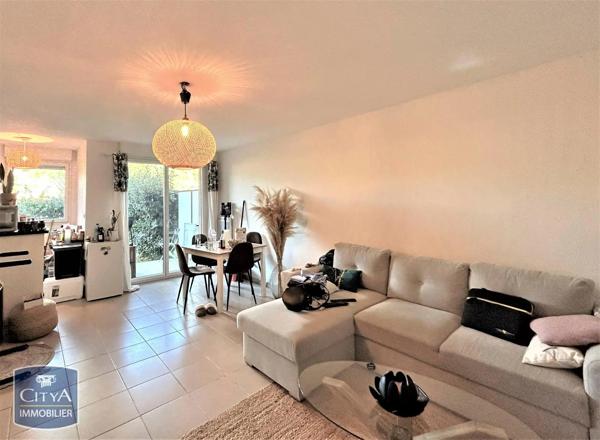 Appartement à louer 2 pièces 42.04m² Montauban (82000)