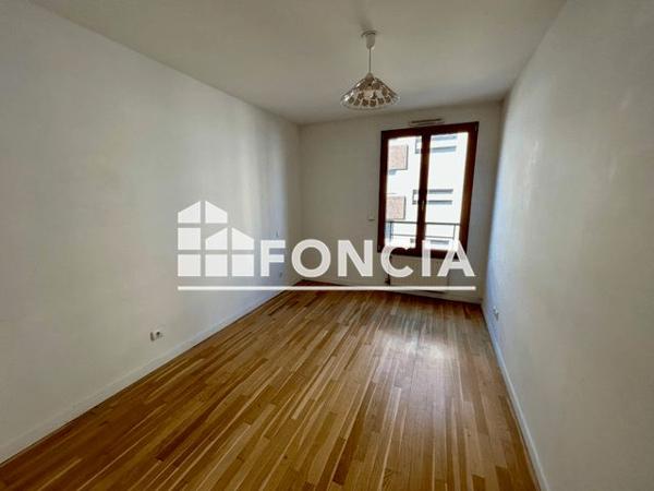 Location Appartement 5 pièces 133.2 m² - 27 RUE CHARLES MONTALAND Villeurbanne 69100