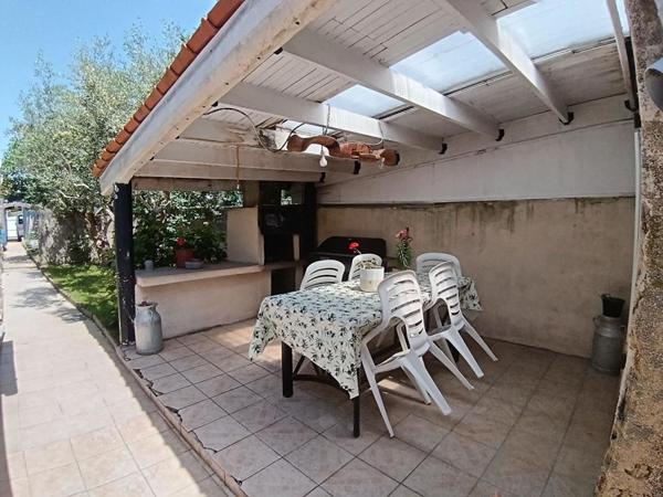 Maison d''habitation + studio + garage indépendant - 298000  TTC - CHALLANS