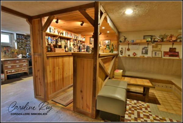 Gétigné (44190) GETIGNE Centre bourg, maison 3 ch - 2 garages et 1870 m² de jardin clos et arboré.