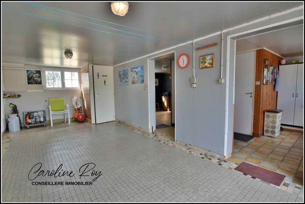 Gétigné (44190) GETIGNE Centre bourg, maison 3 ch - 2 garages et 1870 m² de jardin clos et arboré.