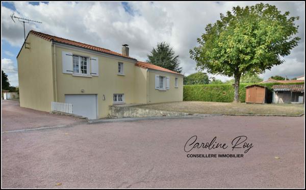 Gétigné (44190) GETIGNE Centre bourg, maison 3 ch - 2 garages et 1870 m² de jardin clos et arboré.