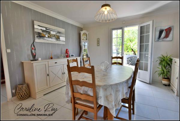 Gétigné (44190) GETIGNE Centre bourg, maison 3 ch - 2 garages et 1870 m² de jardin clos et arboré.