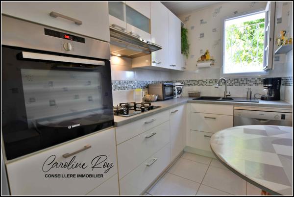 Gétigné (44190) GETIGNE Centre bourg, maison 3 ch - 2 garages et 1870 m² de jardin clos et arboré.