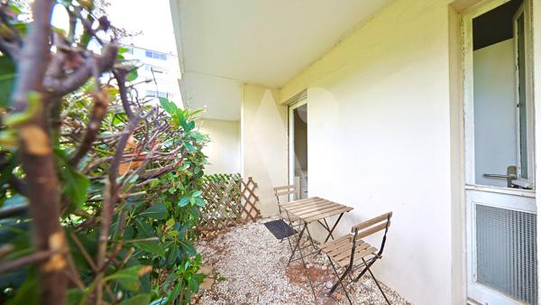 Offre Acceptée- Architecture résidentielle - 1971 - Studio avec terrasse - Biarritz