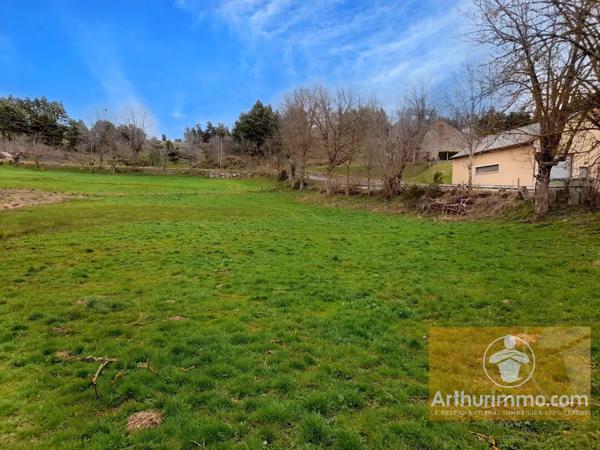 Vente                                                      Terrain
                        
                                         1460 m2                     à Les Laubies
