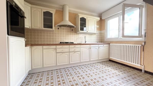 APPARTEMENT 3 PIÈCES - 84M2 - BALCON SUD - GARAGE - VANNES LA MADELEINE